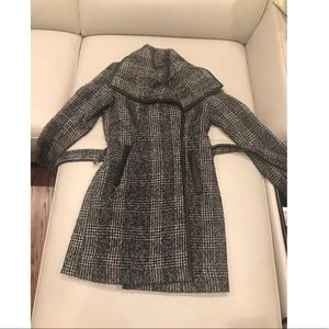Vince Camuto houndstooth coat with leather trim